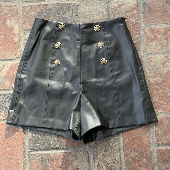 Zara Faux Leather Shorts Size Zip NWT Size S Black Buttons High Waisted - Picture 1 of 5